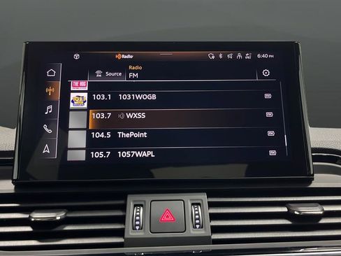 Used 2022 Audi Q5 2.0T Premium w/ Convenience Package AWD/4WD image 15
