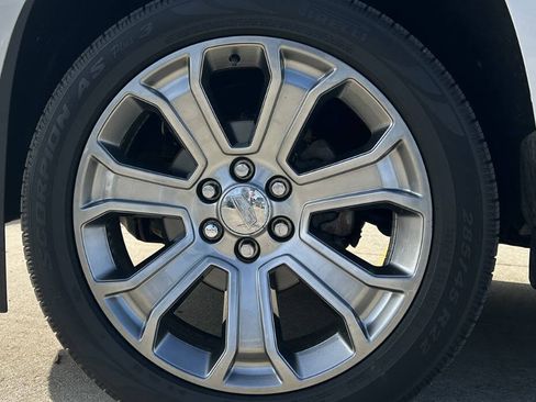 Used 2016 Cadillac Escalade ESV Luxury image 48