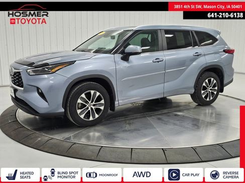 Used 2023 Toyota Highlander XLE image 1