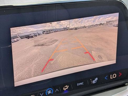 New 2026 Chevrolet Traverse LT image 11