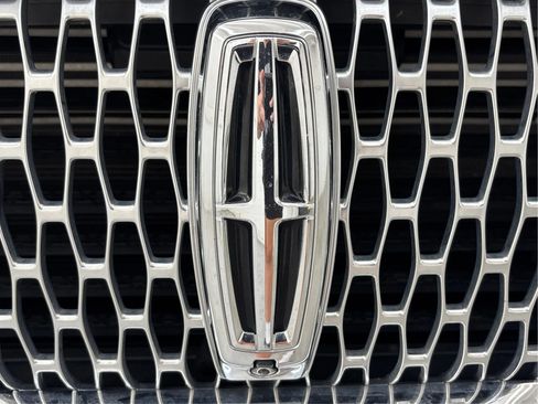 Used 2023 Lincoln Aviator Reserve w/ Equipment Group 201A AWD/4WD image 34
