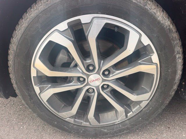 Used 2019 GMC Terrain SLT w/ Preferred Package AWD/4WD image 12