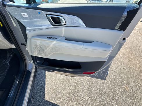 New 2026 Kia Carnival EX image 14