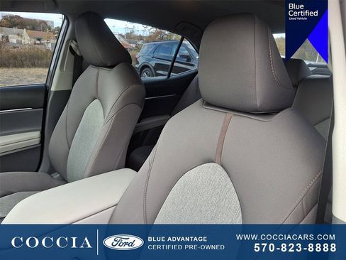 Used 2019 Toyota Camry LE image 15