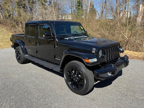 Used 2022 Jeep Gladiator Overland image 4