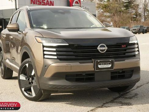 Certified 2025 Nissan Kicks SR AWD/4WD image 1