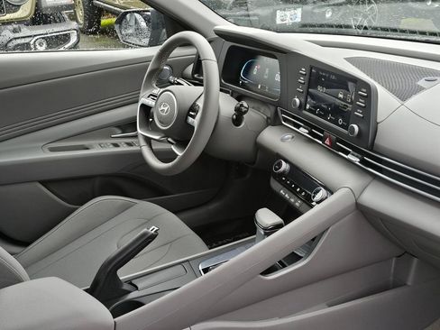 New 2026 Hyundai Elantra Sport image 10