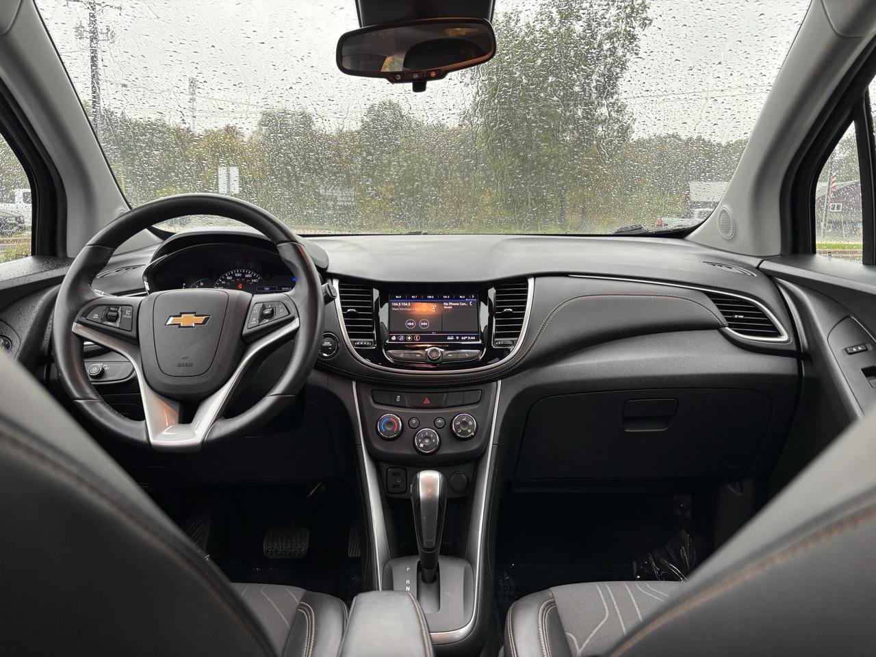Used 2019 Chevrolet Trax LT w/ LT Convenience Package FWD image 34