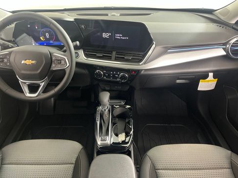 New 2026 Chevrolet Trax LT w/ Driver Confidence Package FWD image 17