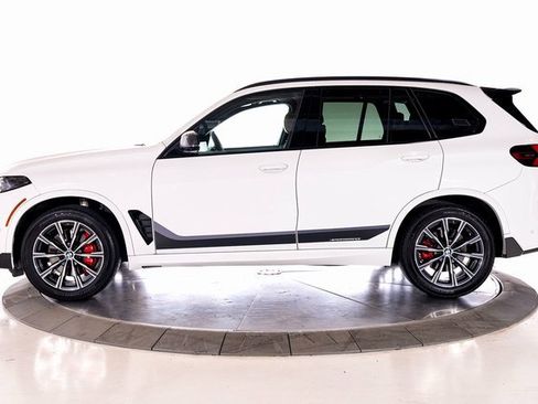 Used 2025 BMW X5 xDrive40i w/ M Sport Package image 2