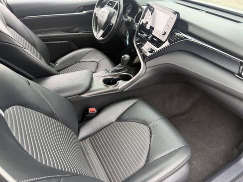 Used 2024 Toyota Camry SE image 13