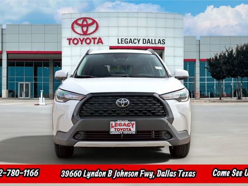 Used 2024 Toyota Corolla Cross LE AWD/4WD image 5