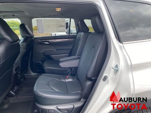 New 2026 Toyota Highlander Limited AWD/4WD image 28