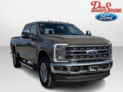 New 2026 Ford F250 Lariat w/ Lariat Premium Package image 4