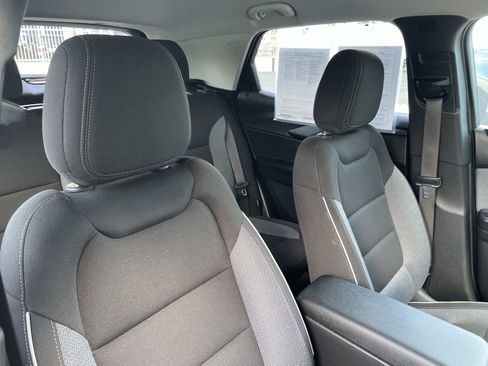 Used 2025 Chevrolet TrailBlazer LT image 27