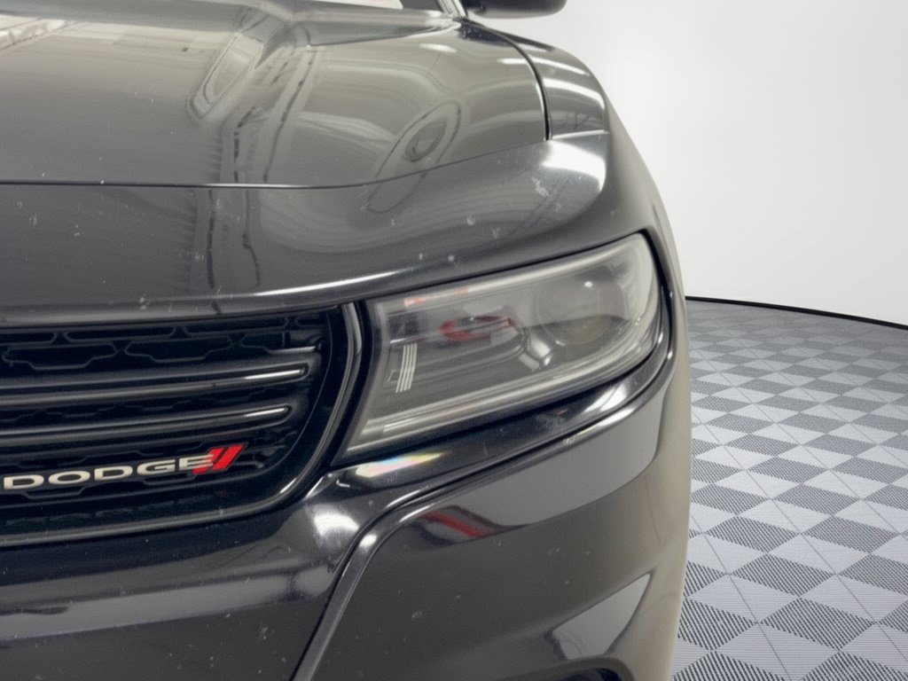 Used 2022 Dodge Charger SXT RWD image 12