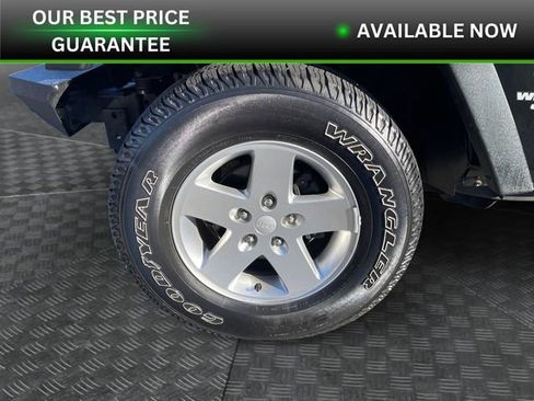 Used 2012 Jeep Wrangler Unlimited Sport image 27