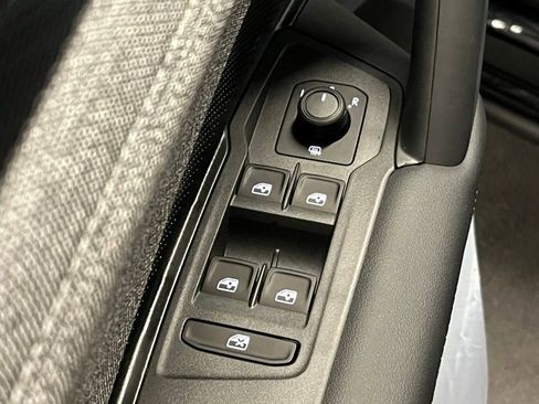 New 2026 Volkswagen Tiguan S FWD image 18