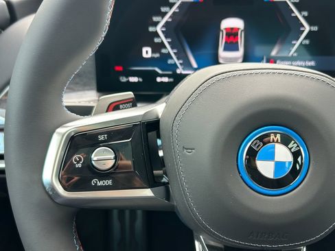 New 2026 BMW i7 M70 w/ Executive Package AWD/4WD image 19