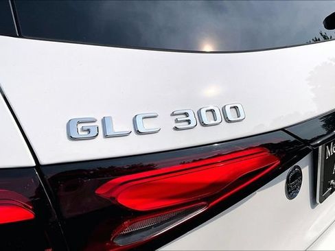 Used 2026 Mercedes-Benz GLC 300 4MATIC image 8