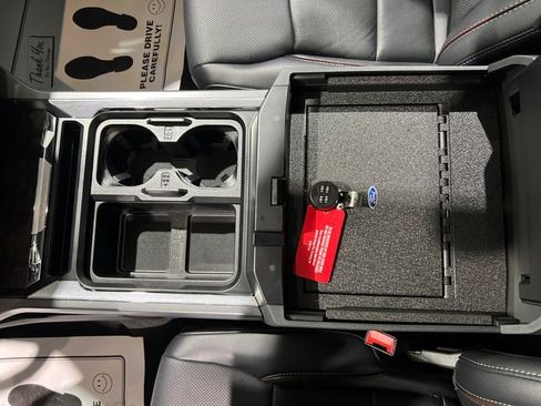 Used 2024 Ford F350 Lariat w/ Lariat Ultimate Package image 22