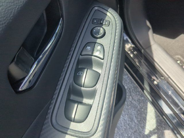 Used 2025 Nissan Versa SV w/ Trunk Package FWD image 19