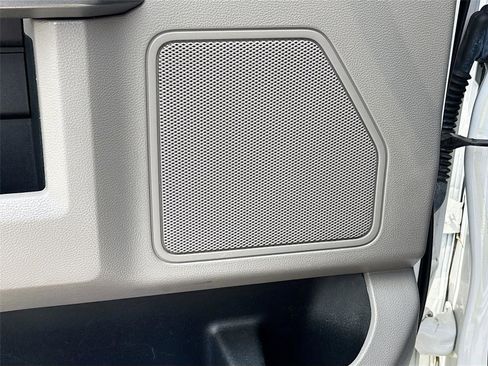 Used 2016 Ford F150 XLT w/ Equipment Group 302A Luxury RWD image 19