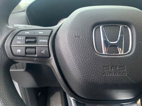 Used 2024 Honda CR-V LX image 5