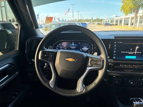 Used 2025 Chevrolet Silverado 1500 LTZ w/ Technology Package AWD/4WD image 18