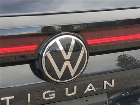 New 2026 Volkswagen Tiguan SE image 30