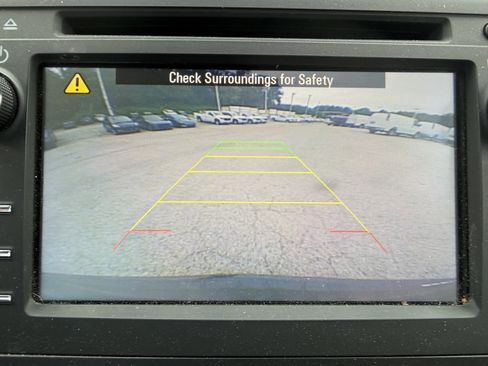 Used 2015 Chevrolet Traverse LT w/ Style and Technology Package FWD image 18