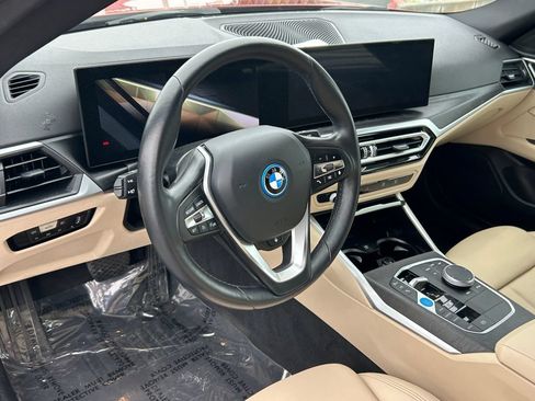 Used 2023 BMW i4 eDrive40 w/ Premium Package RWD image 13