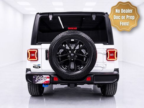 Used 2023 Jeep Wrangler Unlimited Sahara w/ Cold Weather Group AWD/4WD image 3