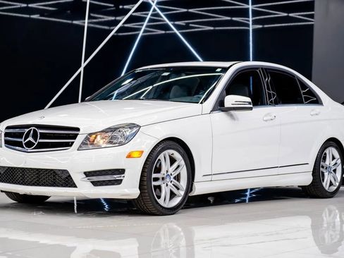 Used 2014 Mercedes-Benz C 250 Sedan image 10