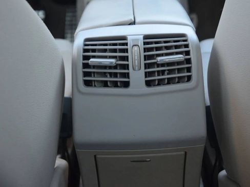 Used 2015 Mercedes-Benz E 350 Sedan image 25