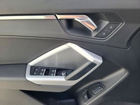Certified 2023 Audi Q3 2.0T Premium w/ Convenience Package image 6
