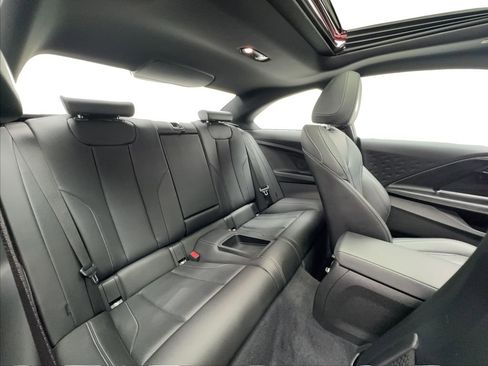 Used 2022 BMW 230i Coupe w/ Convenience Package RWD image 31