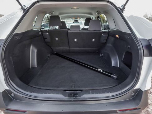 Used 2020 Toyota RAV4 XLE FWD image 44