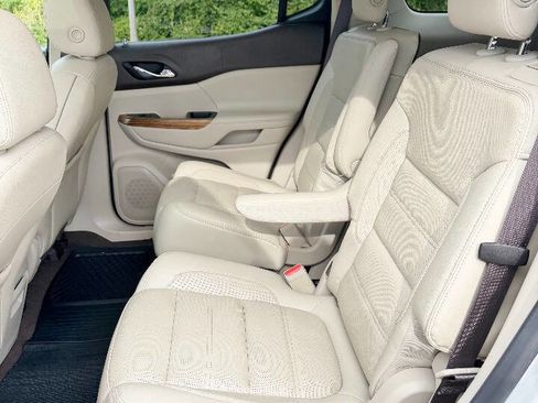 Used 2017 GMC Acadia Denali image 11