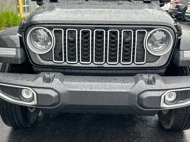 Used 2026 Jeep Wrangler Unlimited Sahara AWD/4WD image 8