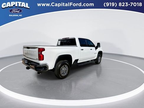 Used 2021 Chevrolet Silverado 2500 LTZ w/ LTZ Convenience Package image 8