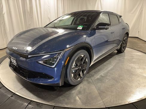 New 2025 Kia EV6 Wind image 1