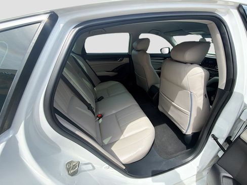 Used 2018 Honda Accord LX image 27