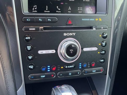 Certified 2018 Ford Explorer Platinum AWD/4WD image 15