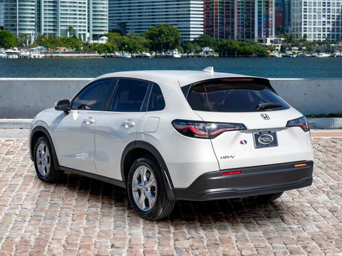 Certified 2024 Honda HR-V LX image 7