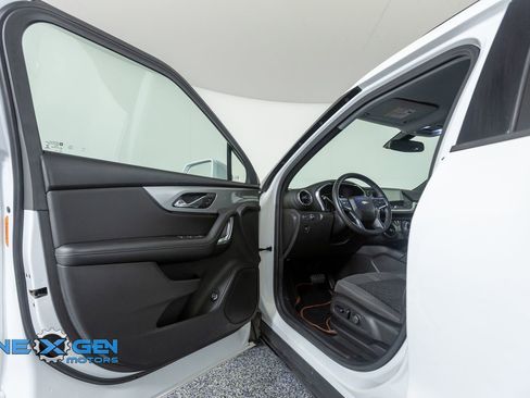 Used 2019 Chevrolet Blazer LT image 9