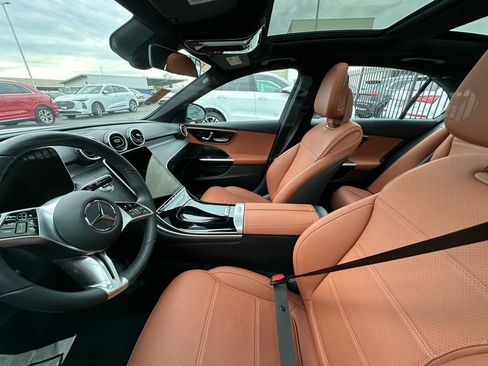 Used 2025 Mercedes-Benz C 300 4MATIC Sedan image 7
