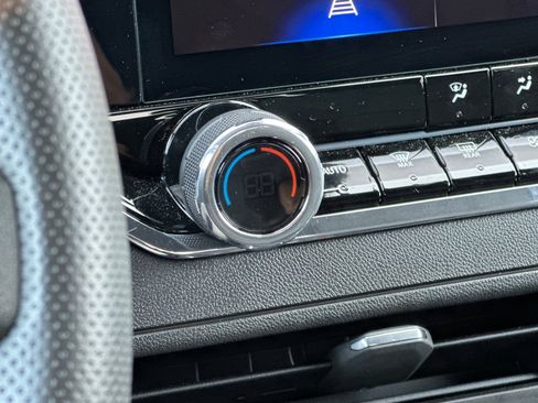 Used 2026 Chevrolet Colorado Trail Boss image 29