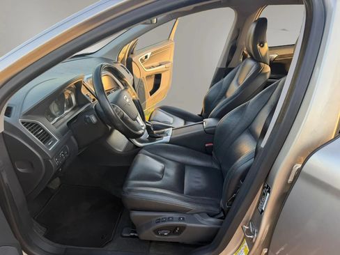 Used 2014 Volvo XC60 3.2 w/ Climate Package AWD/4WD image 11