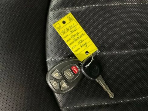 Used 2015 Chevrolet Traverse LTZ AWD/4WD image 46